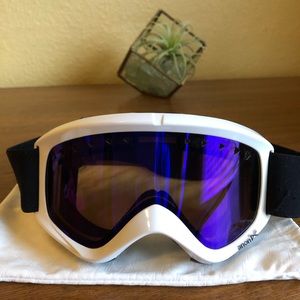 anon. Snow Goggles